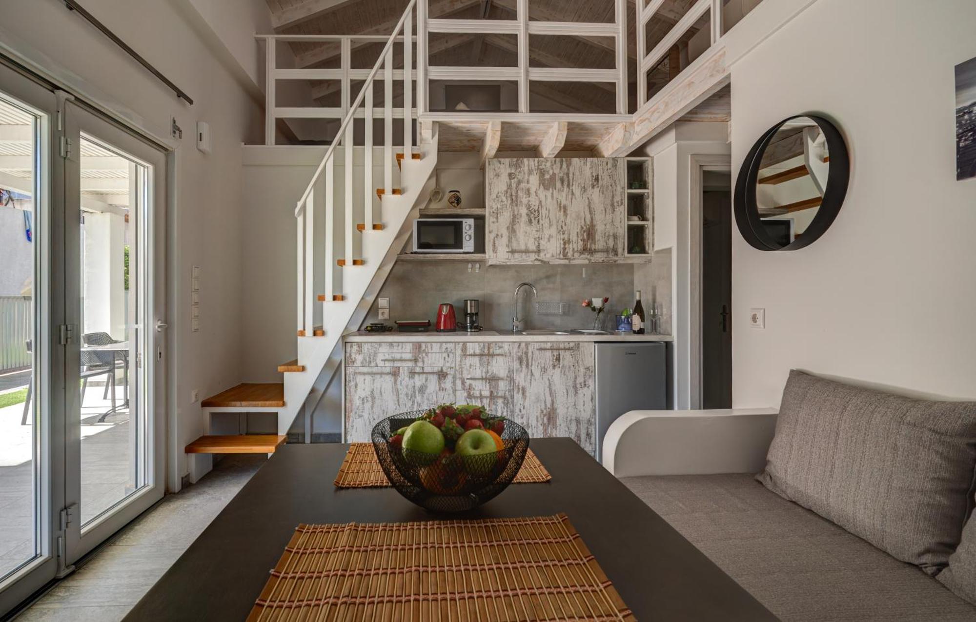 Molos Beachfront Apartments In Диакоптон Экстерьер фото